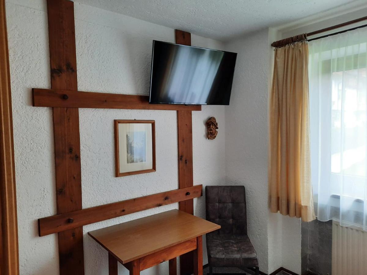 Haus Renate Apartment Lermoos Bagian luar foto