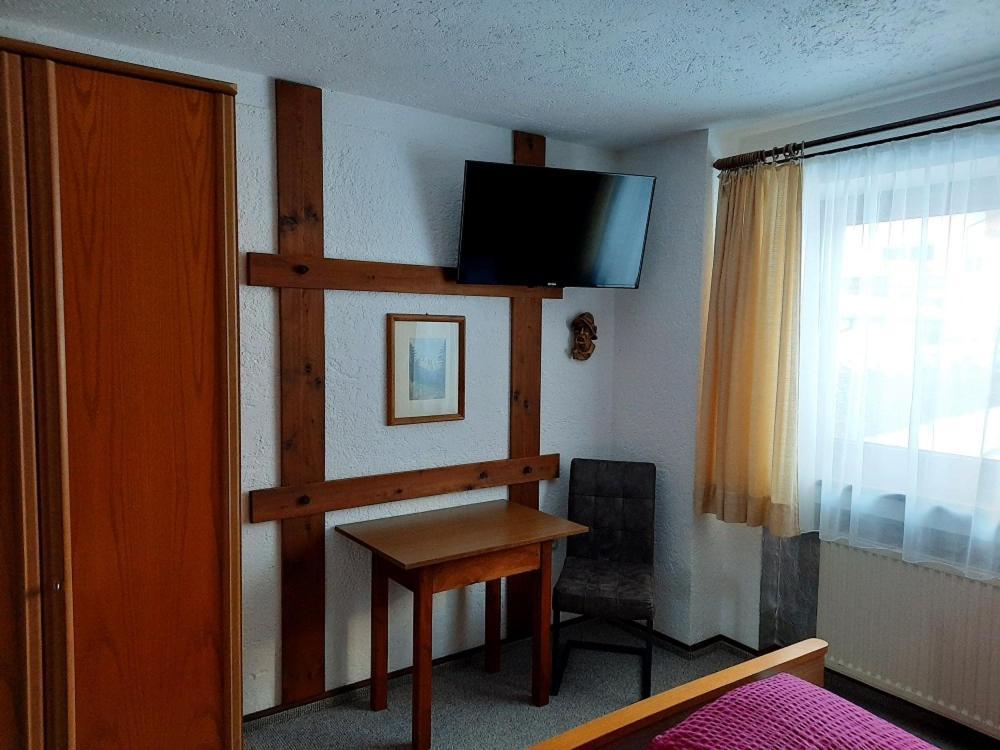 Haus Renate Apartment Lermoos Bagian luar foto