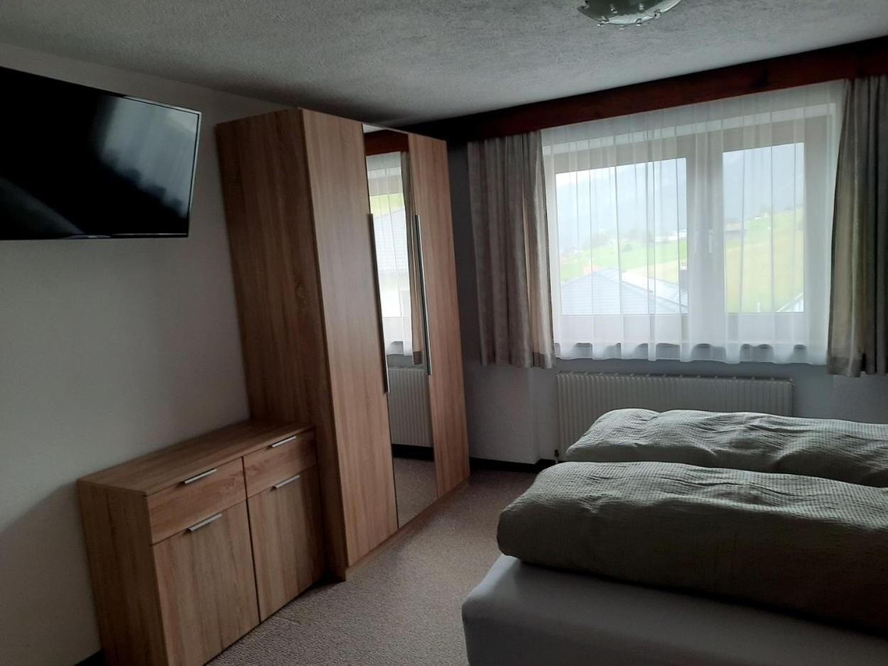 Haus Renate Apartment Lermoos Bagian luar foto