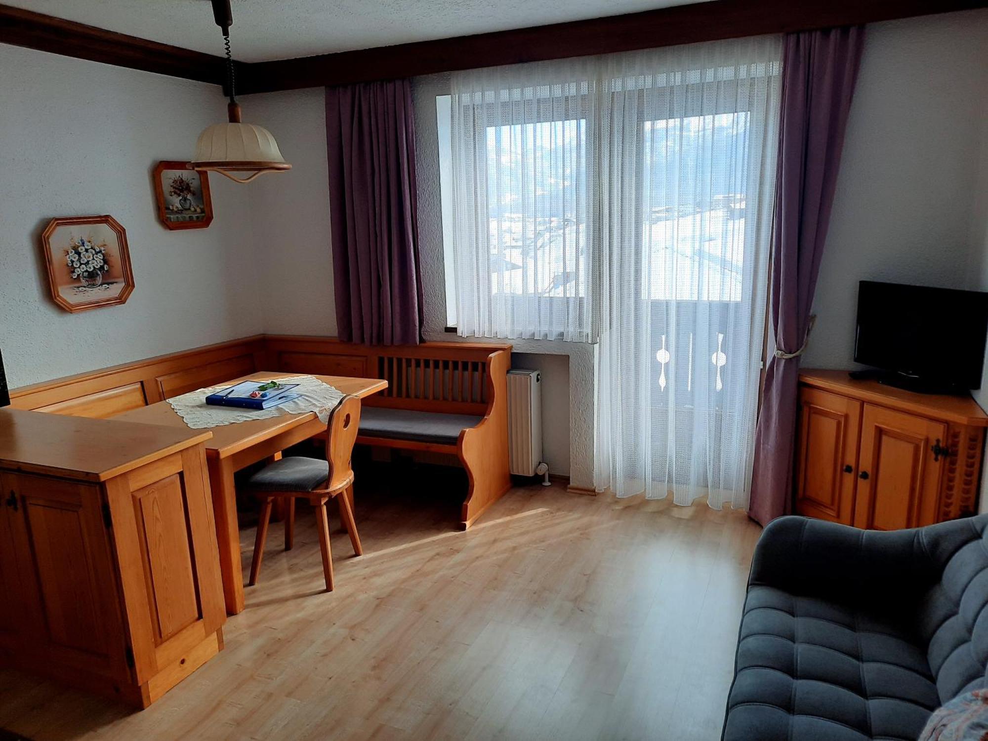 Haus Renate Apartment Lermoos Bagian luar foto